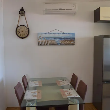 Quattro * Τρογκίρ