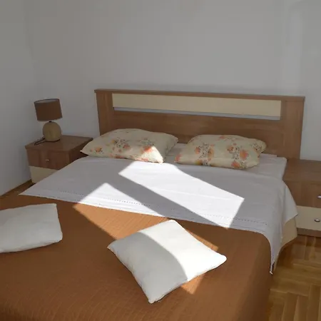 Quattro * تروغير